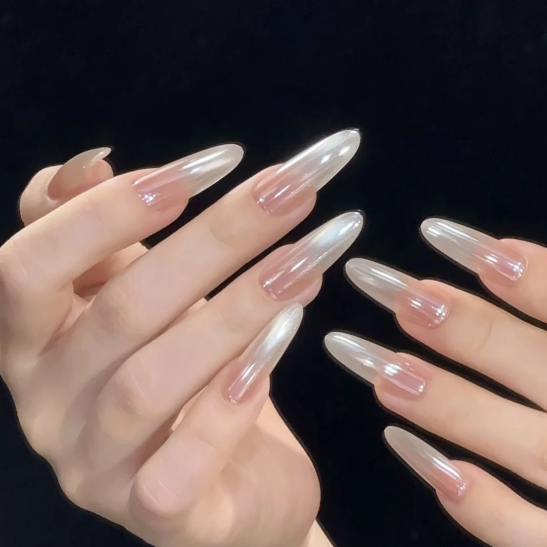 【白月光】超亮猫眼渐变新款手工穿戴甲高级感显白简约百搭精致美甲