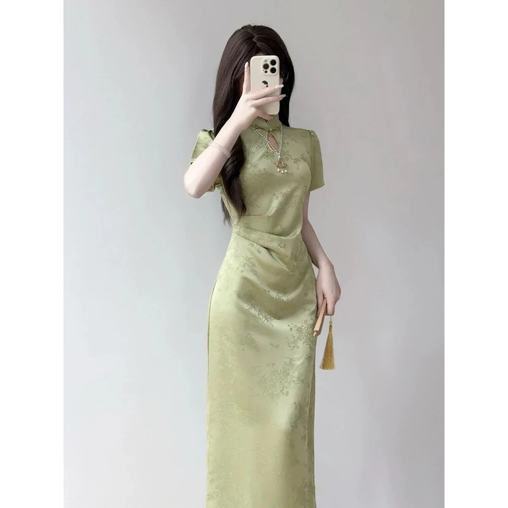 绿色旗袍夏季新中式改良显白气质水滴领年轻2025新款遮肚子连衣裙