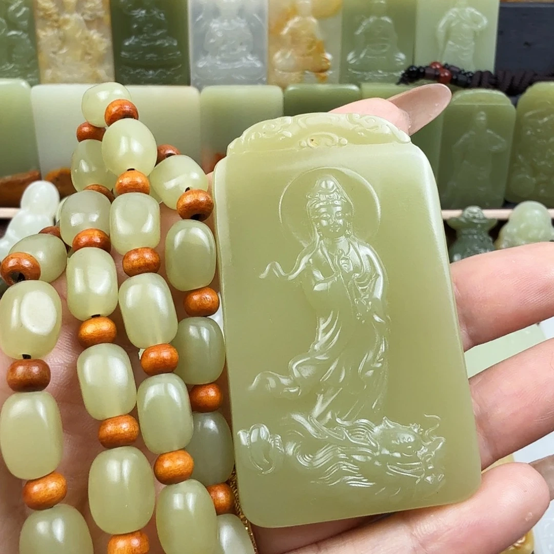 果绿色御龙观音牌吊坠