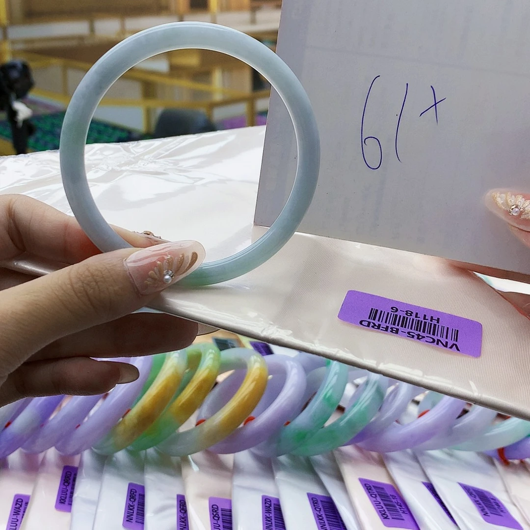 翡翠未镶嵌手镯bhb