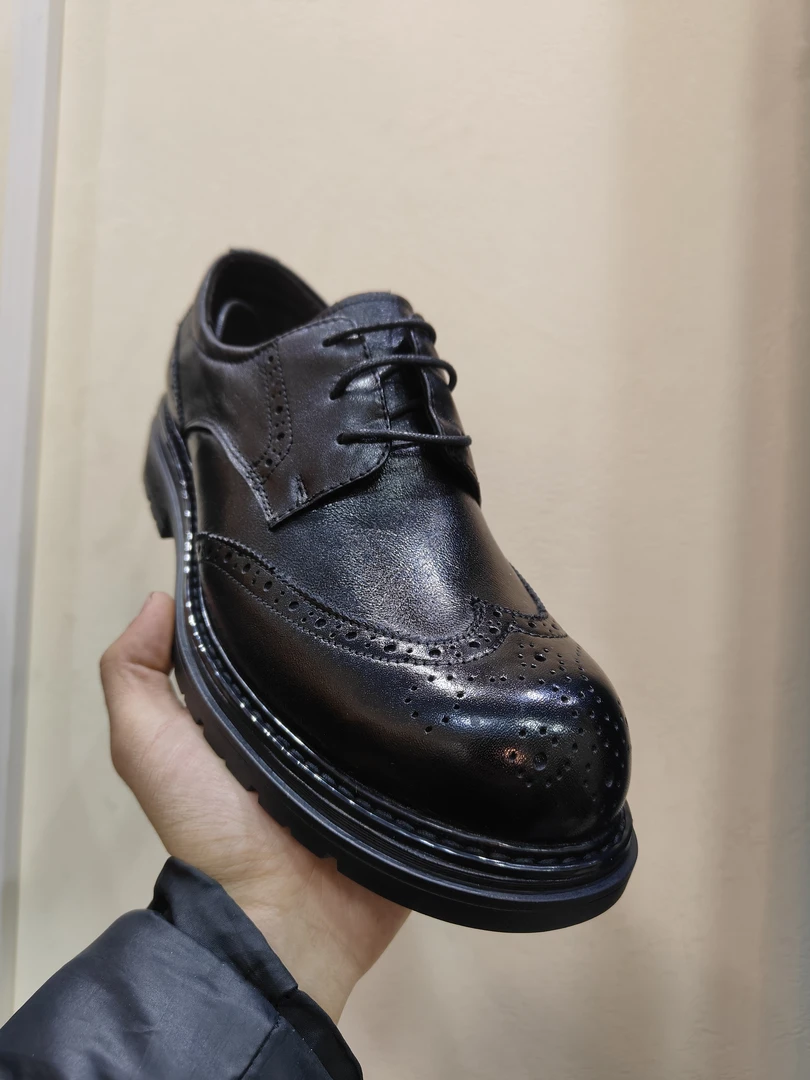 舒适真正系带牛皮鞋子