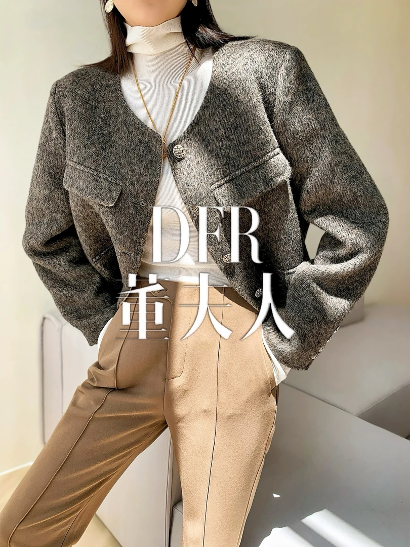 （董夫人）2025春秋新款圆领单排扣羊毛呢子外套小香风时尚短款