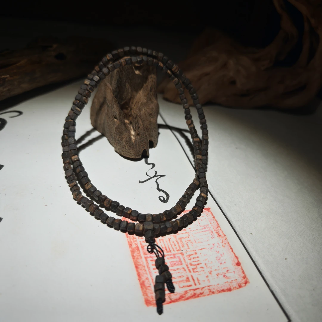 沉香海南沉香 【珍藏高品】满油沉水级方珠 随形多圈 多样性发一条