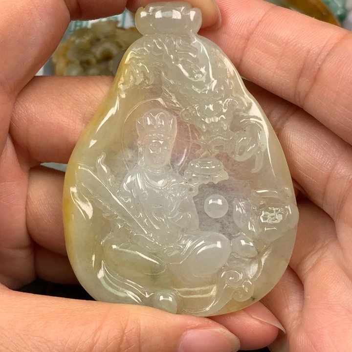 翡翠未镶嵌颈饰牛*翡翠