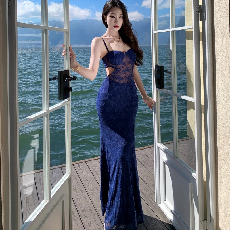 马尔代夫沙滩度假风连衣裙女修身吊带露背鱼尾包臀生日礼服蓝色