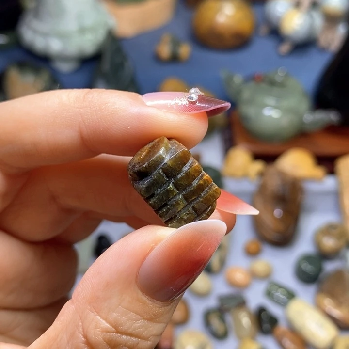岫岩河磨玉（透闪石质玉）未镶嵌挂件