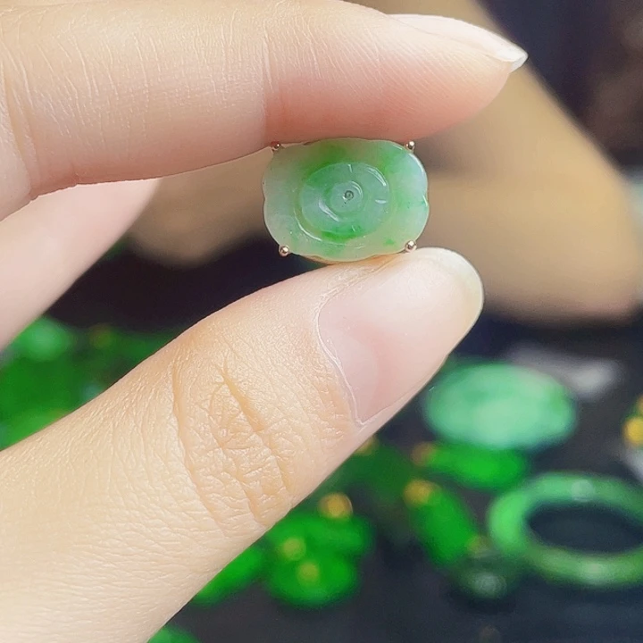 颈饰银S925镶嵌翡翠多样性