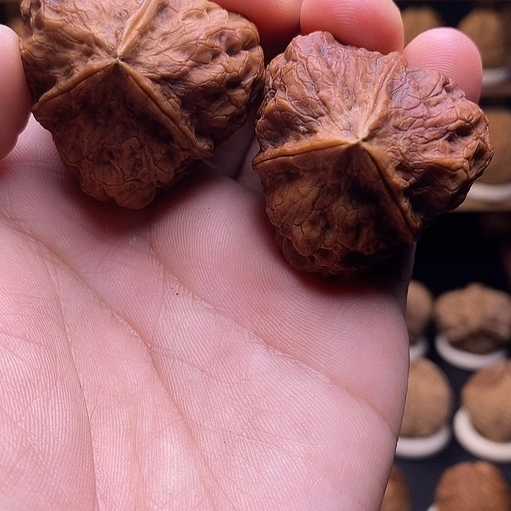 吊坠文玩核桃虎奔38mm