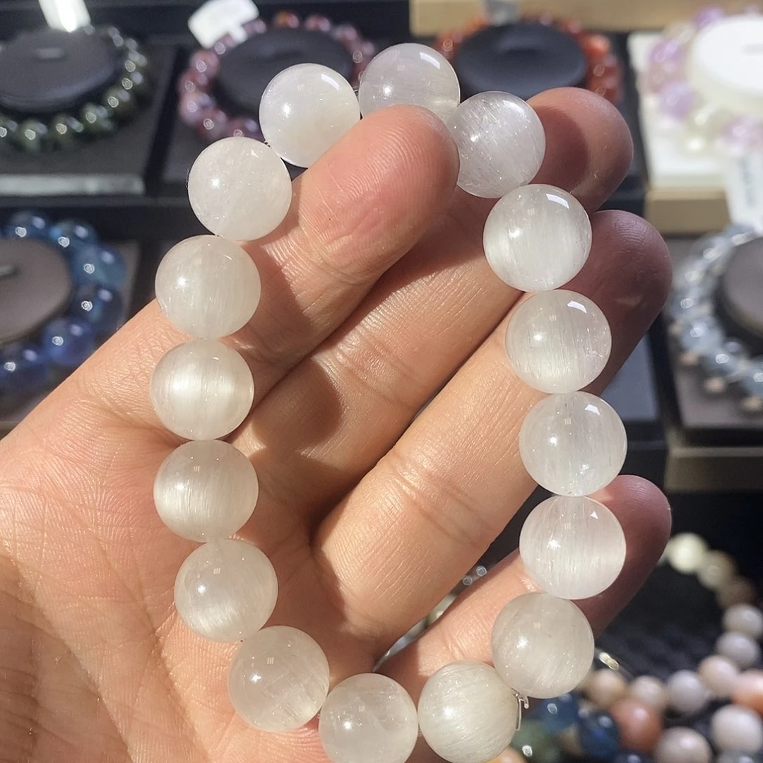 水晶手链未镶嵌白兔毛
