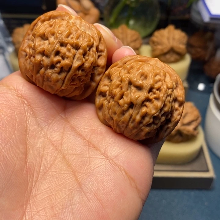 【闪购商品】把件文玩核桃莲花