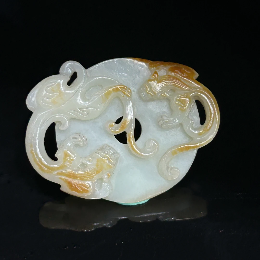 LOT.37/20世纪白玉红皮双螭纹壁/JG201411