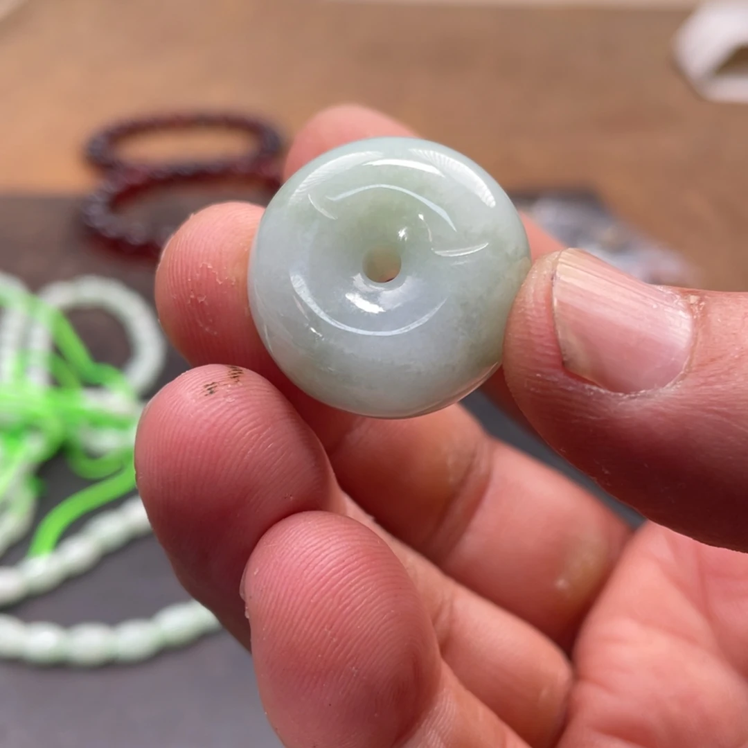 翡翠未镶嵌颈饰多样性发货拍一发一