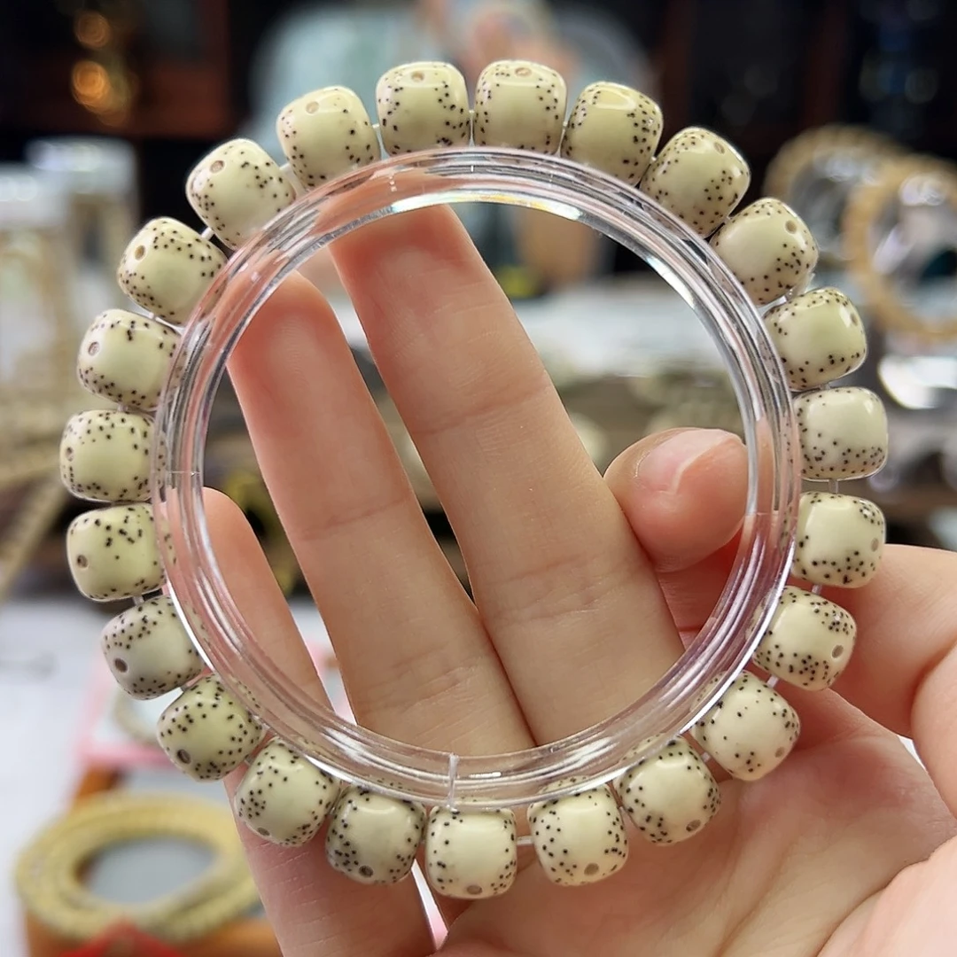 吊坠星月菩提Ll.10x9通体 小毛毛星 同枝果