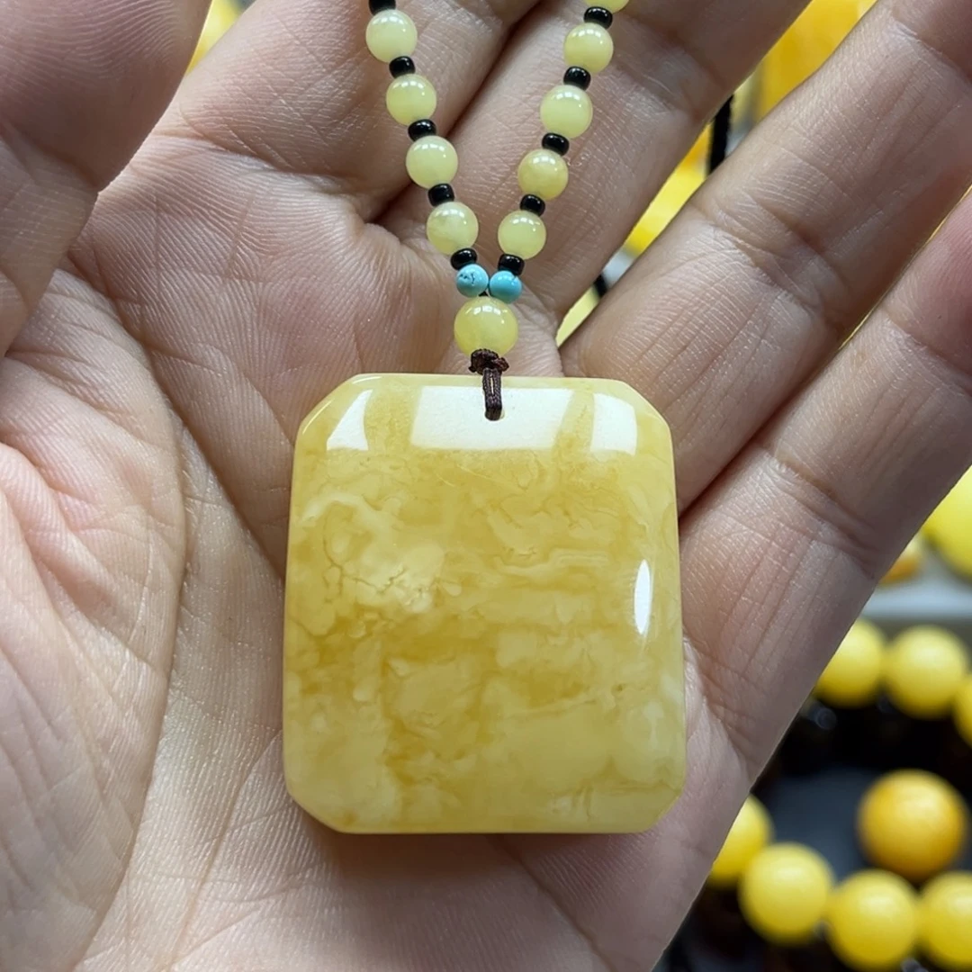 蜜蜡未镶嵌珠宝奇石