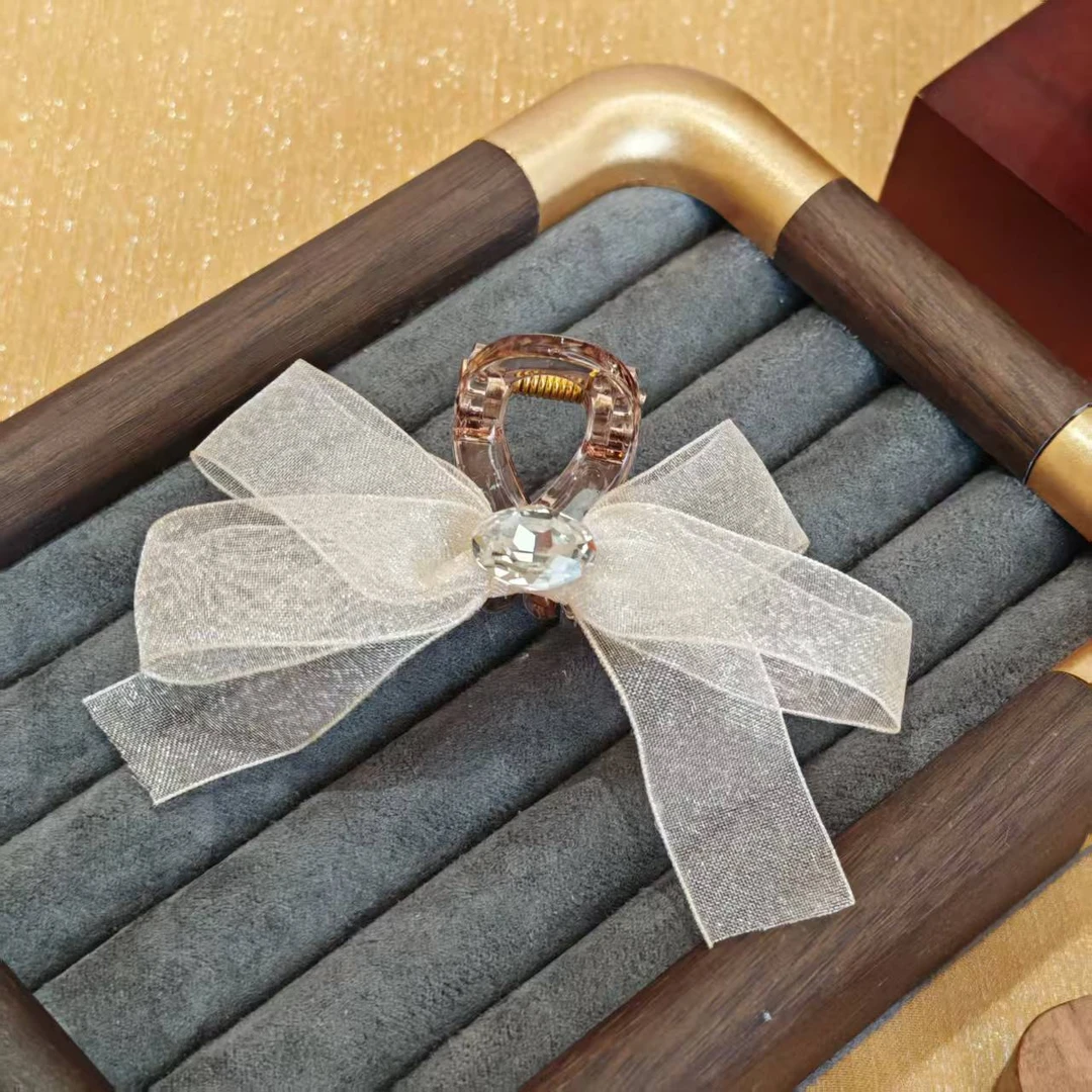 芙奈琪0021709高端轻奢珍珠欧根纱抓夹