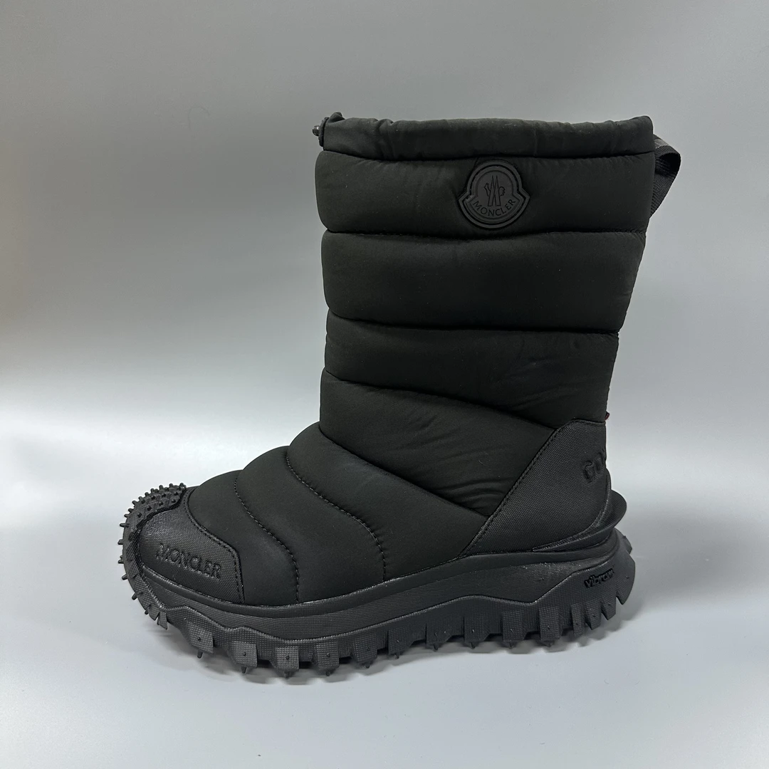 MONCLER/蒙口 mo142 经典黑色面包靴 时尚百搭