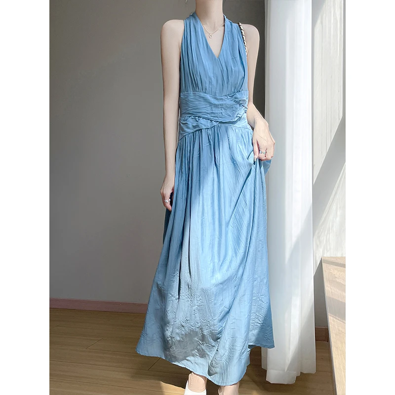 高个子桃花皱蓝色挂脖连衣裙女夏季时尚气质显瘦显白收腰无袖长裙