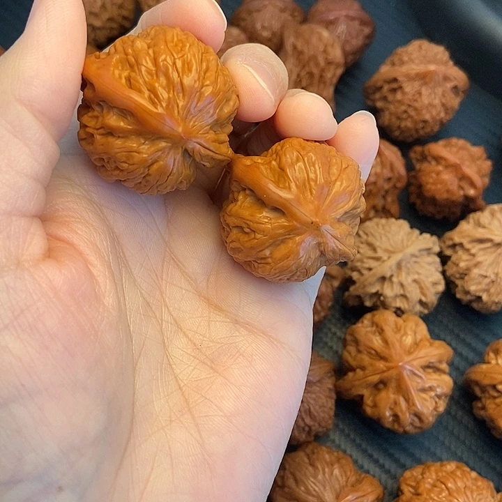 木质类磨盘手捻。