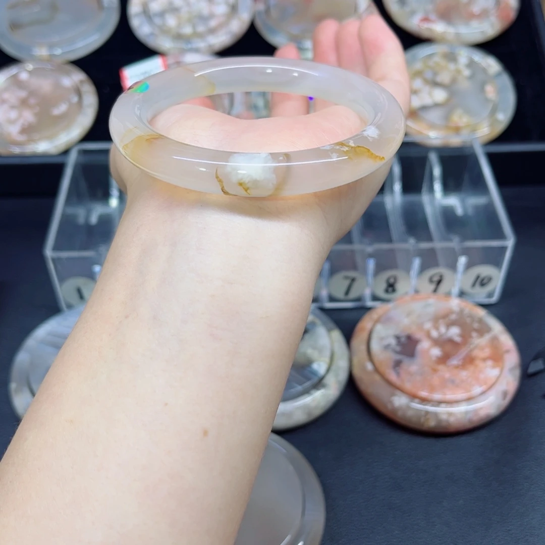 手镯玛瑙/玉髓未镶嵌57