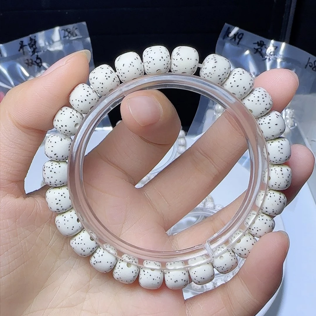 星月菩提手串狮****脸卡9贯穿3