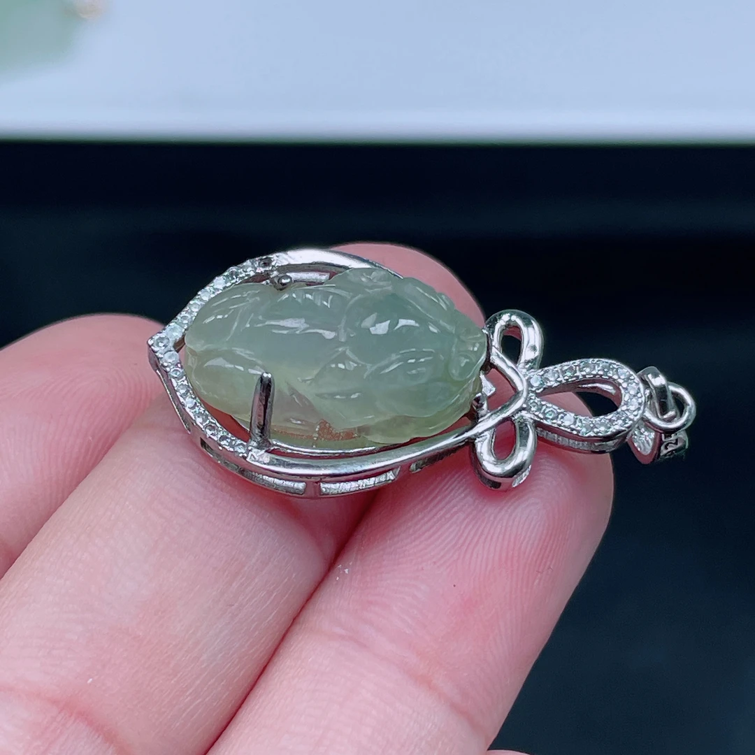 Q064缅甸天然翡翠A货貔貅翡翠吊坠925银镶气质时尚小精品可爱款