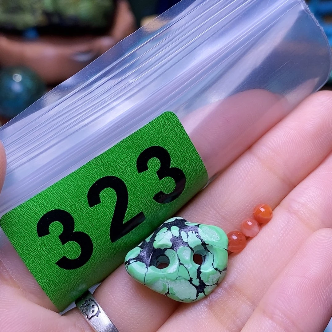 未镶嵌南红玛瑙珠宝奇石