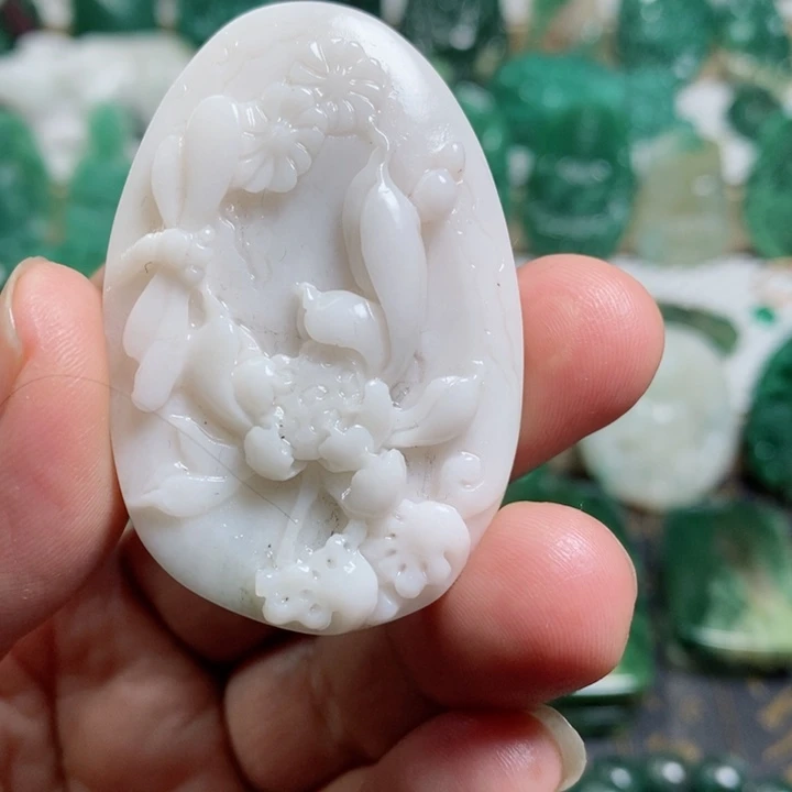 未镶嵌独山玉颈饰