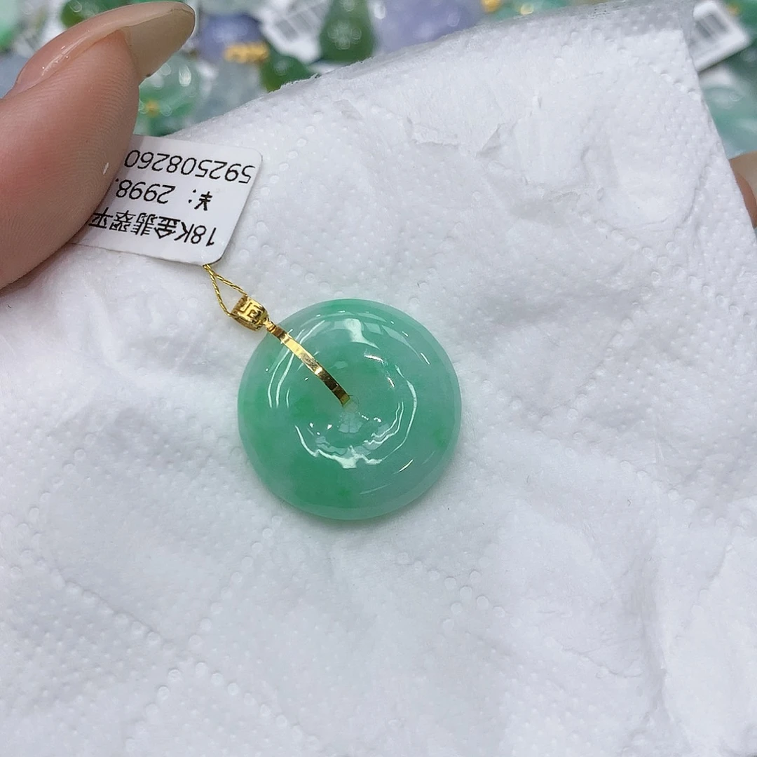 颈饰18K金镶嵌翡翠111111111