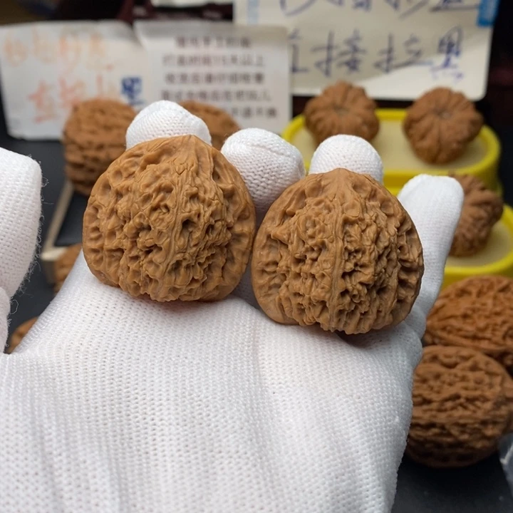 文玩核桃吊坠正三角毕业36尺1052