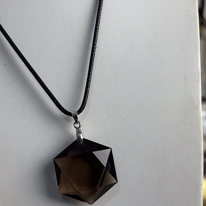 开****颈饰水晶未镶嵌大卫星