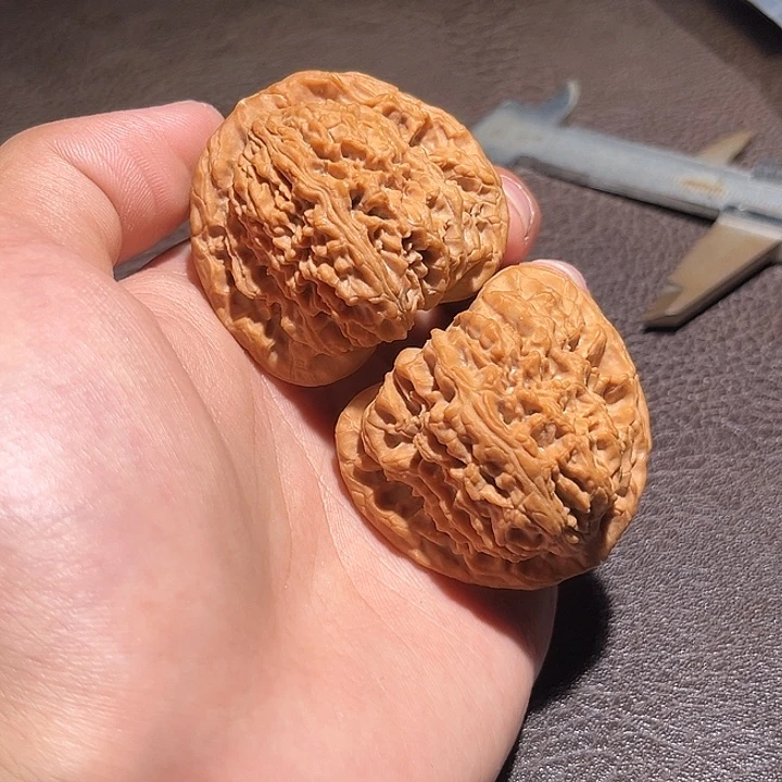 吊坠文玩核桃009南疆石45全品
