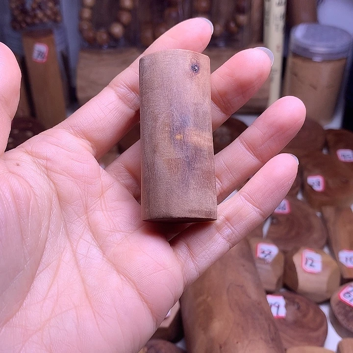 邱***石檀香木无事牌老山檀香随型小手把