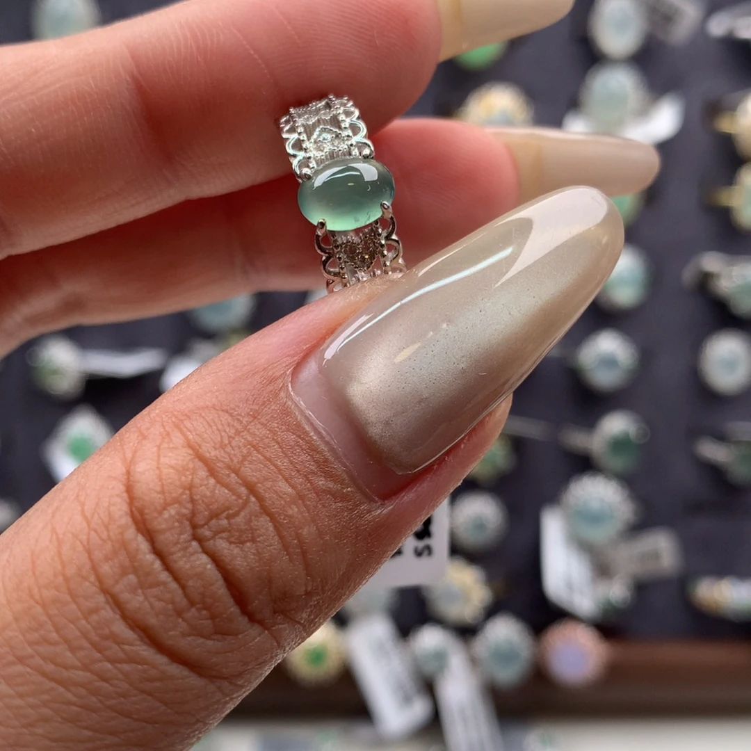 颈饰银S925镶嵌翡翠戒指