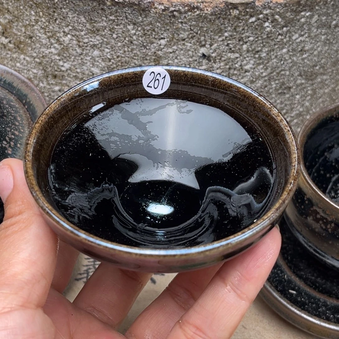 茶盏义兴龙窑坚持真柴烧