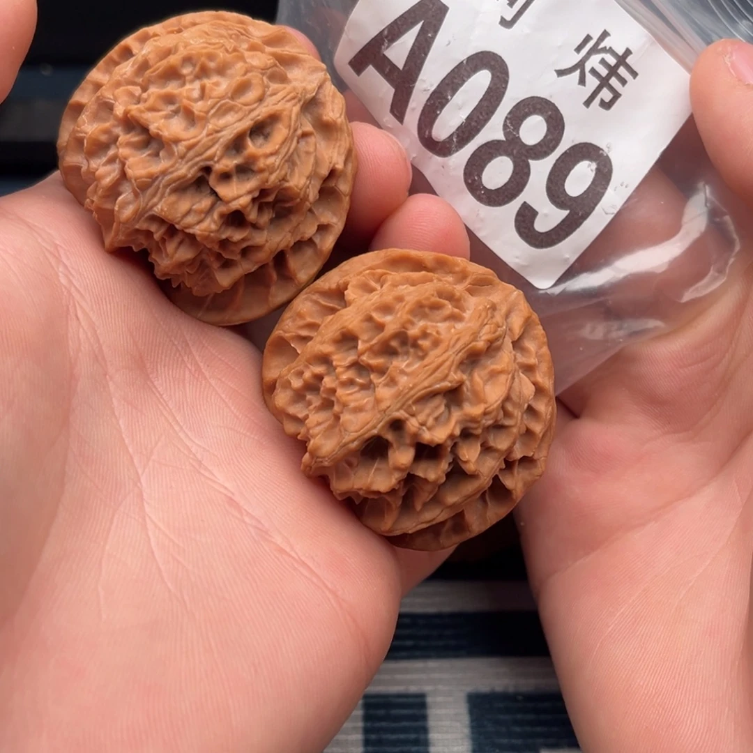 文玩核桃吊坠苹果园44