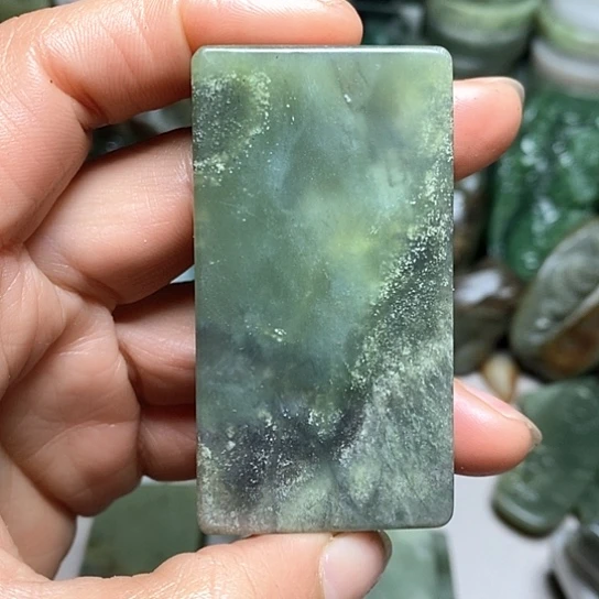 未镶嵌和田玉（糖玉）珠宝半成品