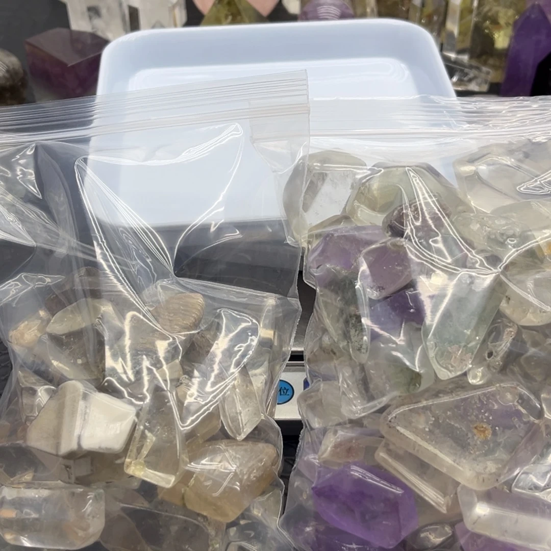 熊***垣未镶嵌珠宝半成品水晶22。两包！！