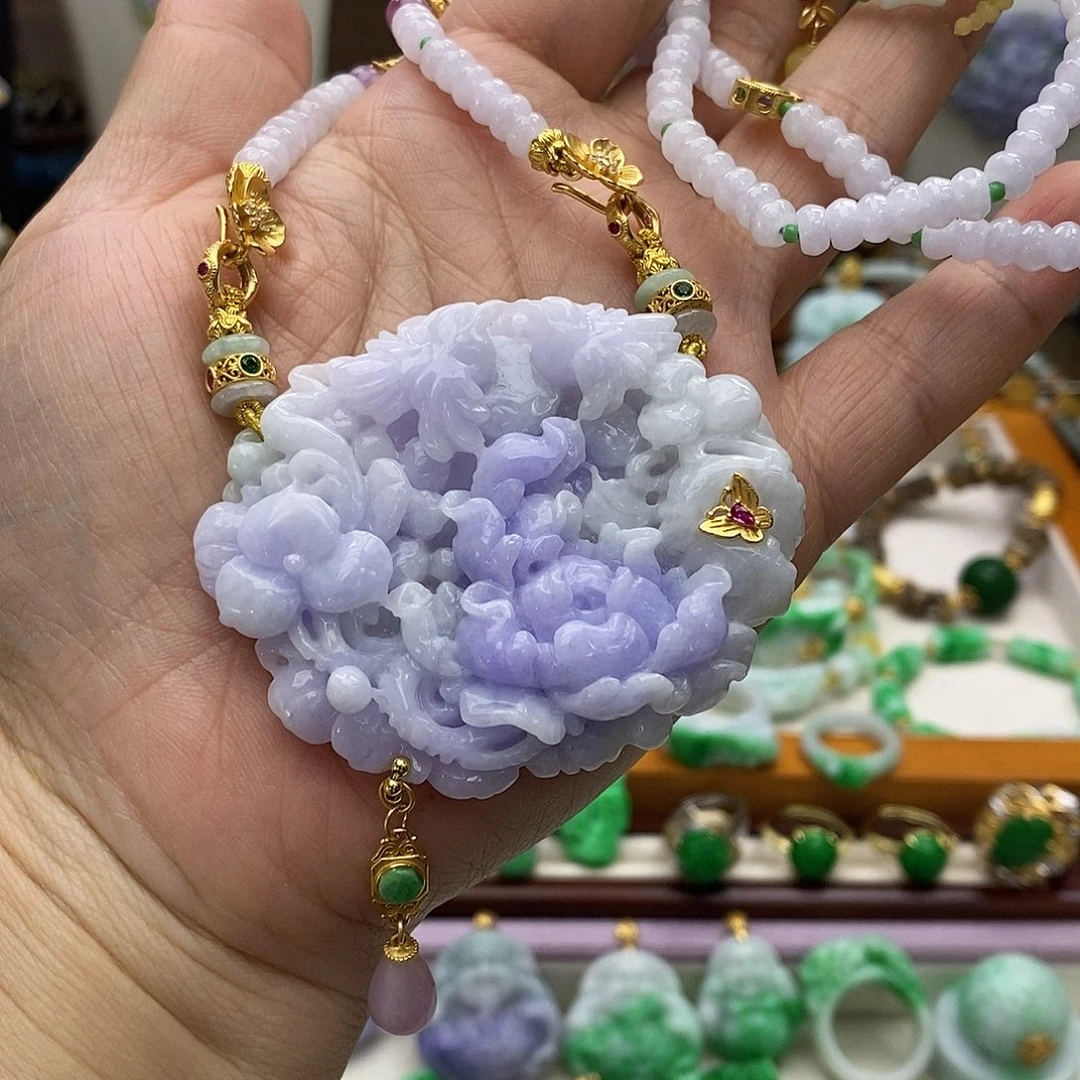 翡翠未镶嵌颈饰吊坠