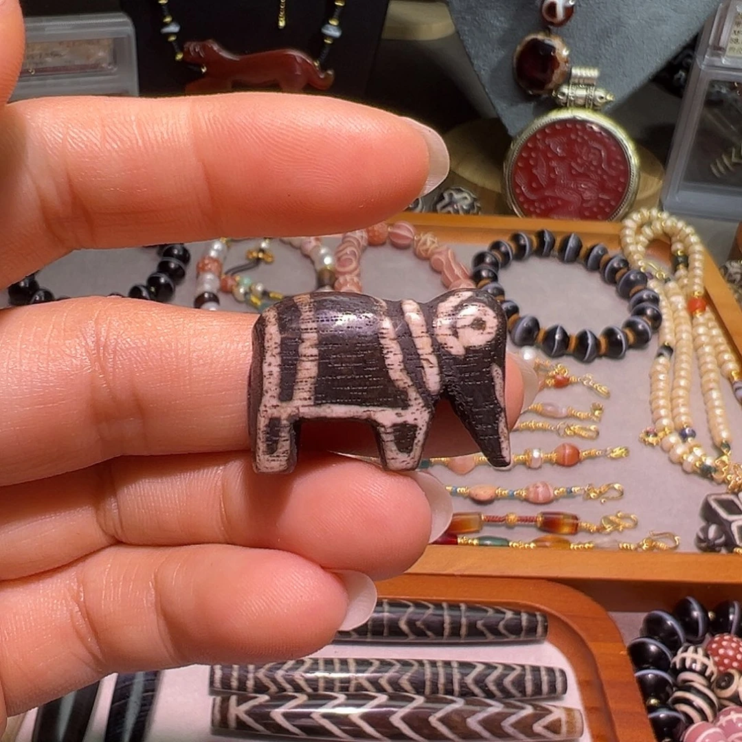 树脂制品邦提克佩珠