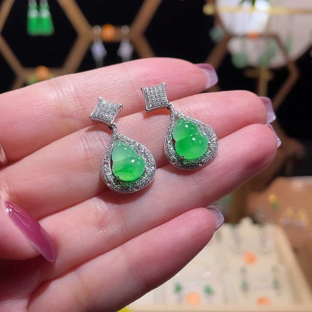 翡翠18K金镶嵌耳饰