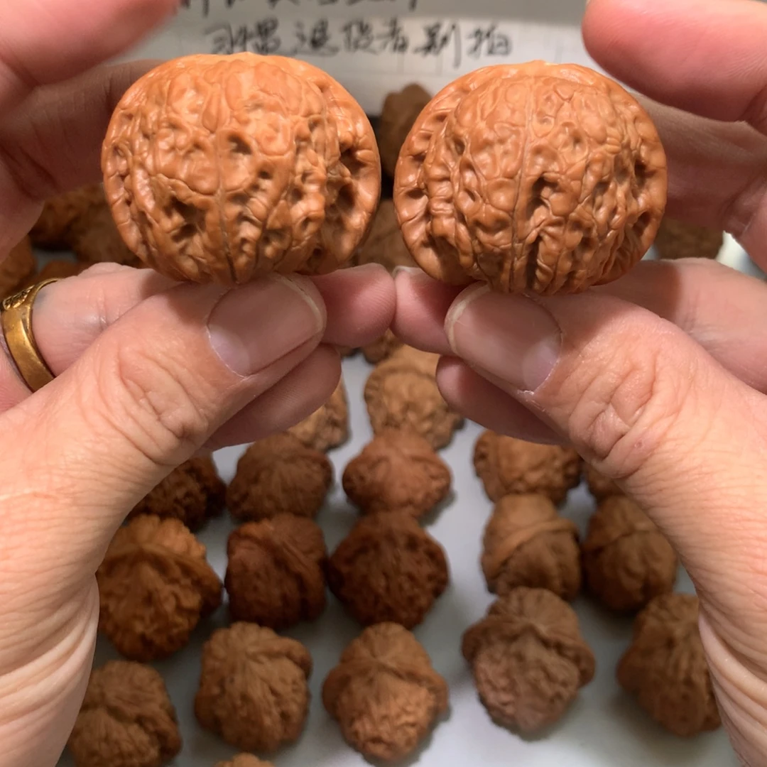 文玩核桃把件血麒麟