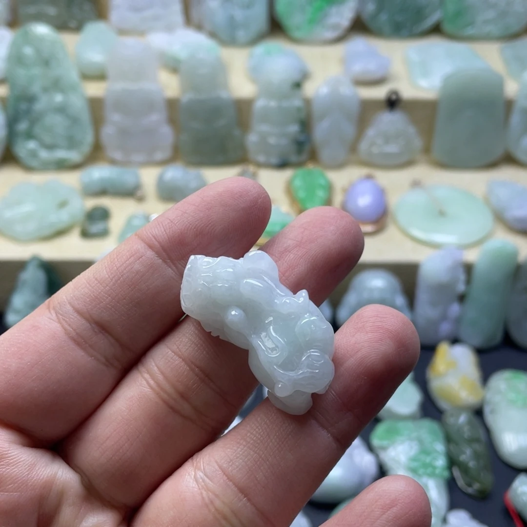 翡翠未镶嵌颈饰纯天然翡翠