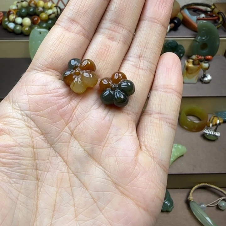 蛇纹石玉颈饰未镶嵌福*r