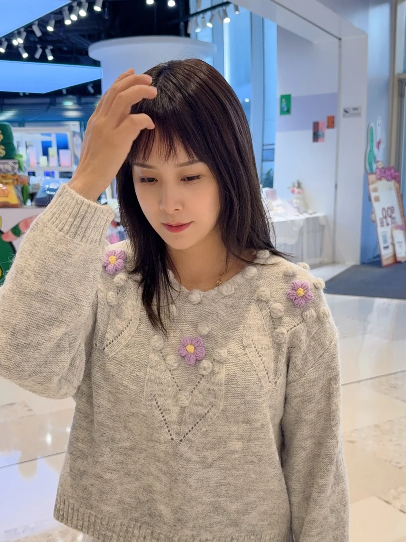 B177 浅灰色2025年秋冬新款时尚百搭休闲女装长袖