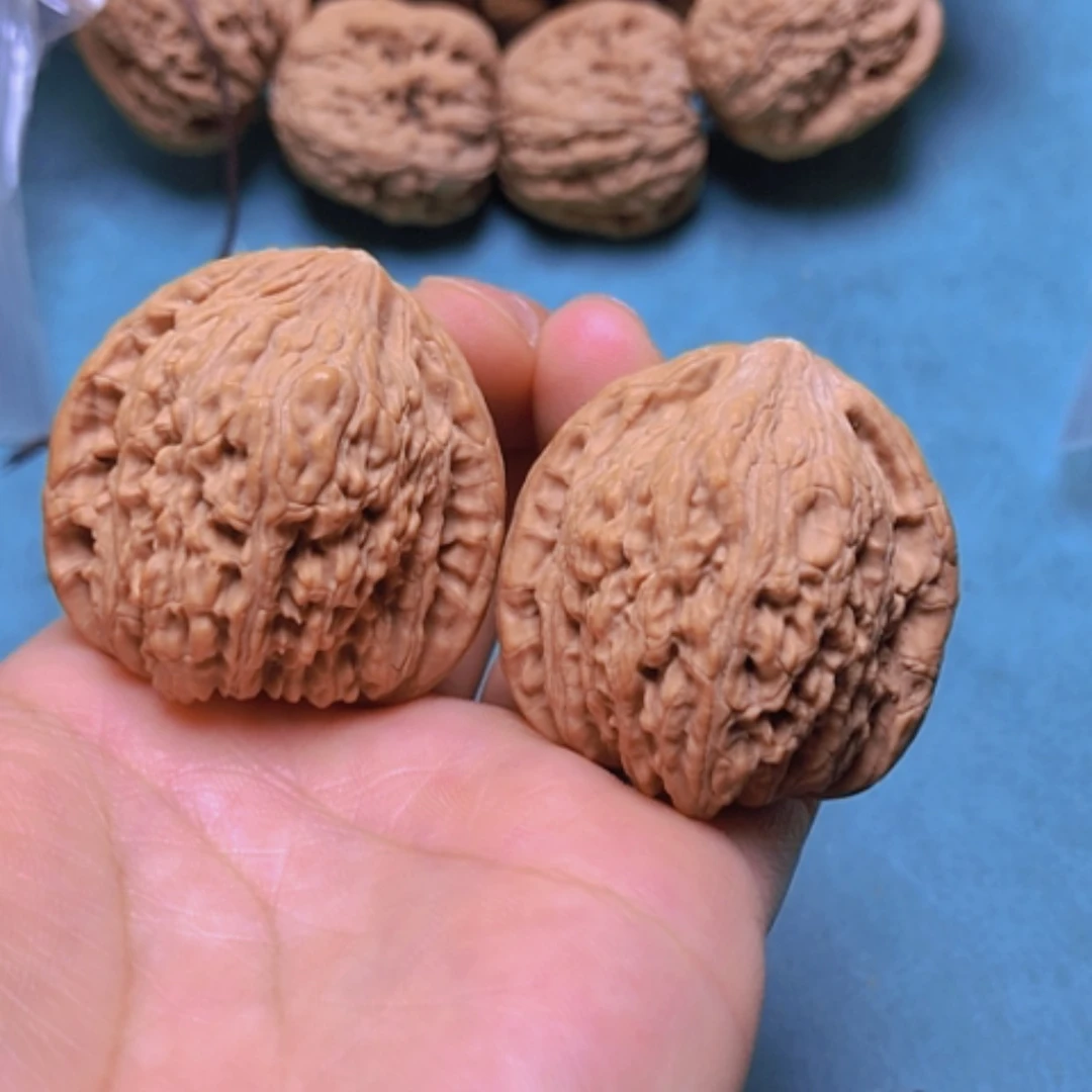 【闪购商品】核桃摆件37绣球黄尖