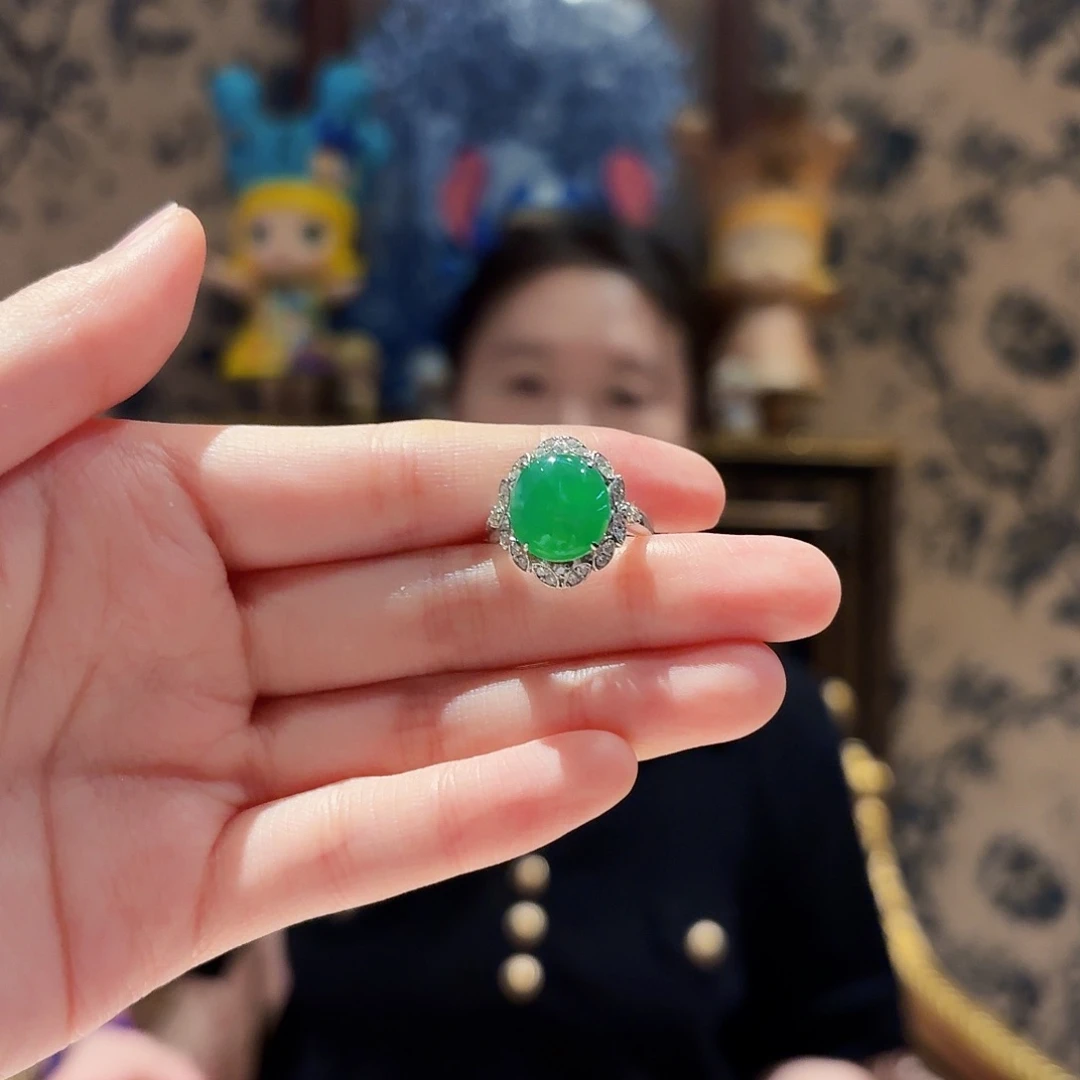 翡翠18K金镶嵌戒指戒指