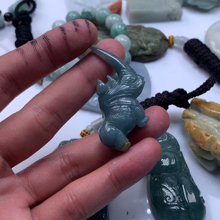 颈饰未镶嵌翡翠保真天然a货翡翠