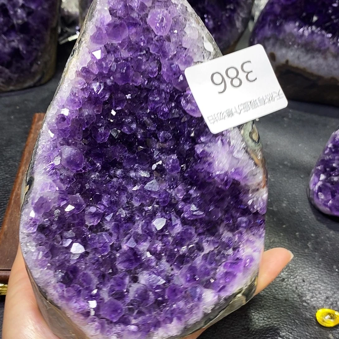 未镶嵌水晶大型摆件（非配饰）