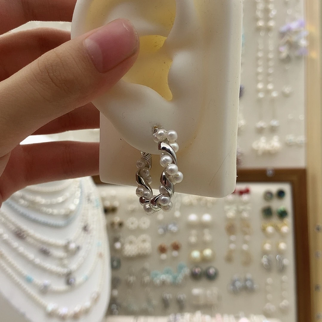 银S925镶嵌耳饰淡水珍珠
