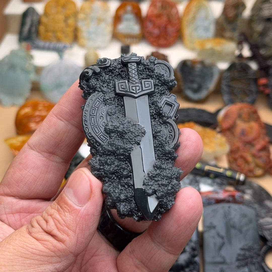 【闪购商品】颈饰未镶嵌翡翠刚***风